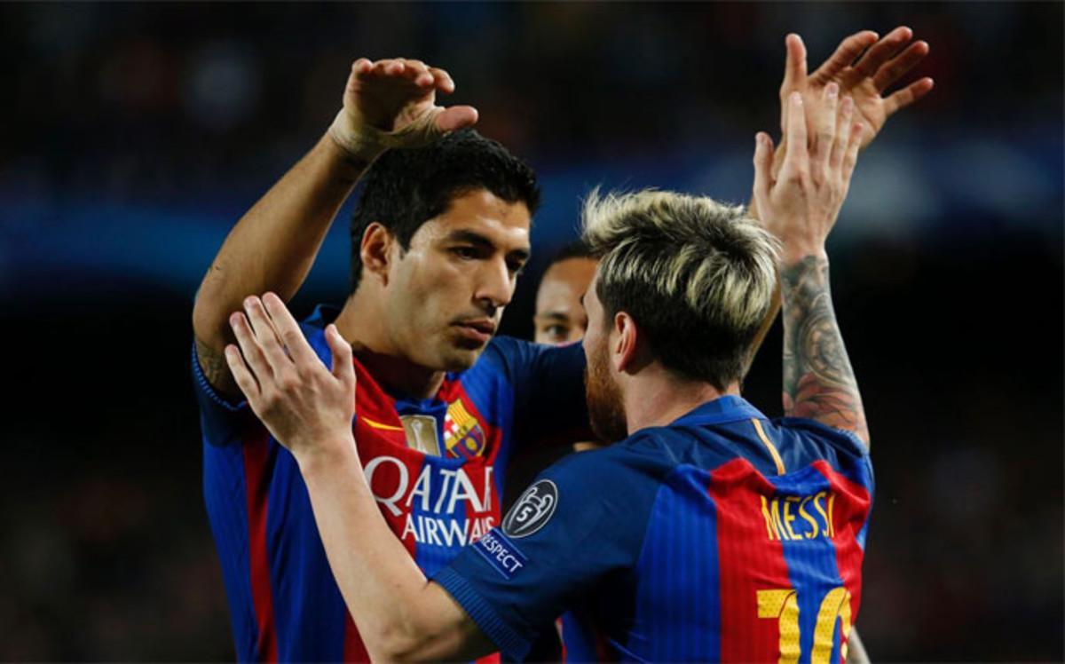 Luis Suárez felicitó a Messi