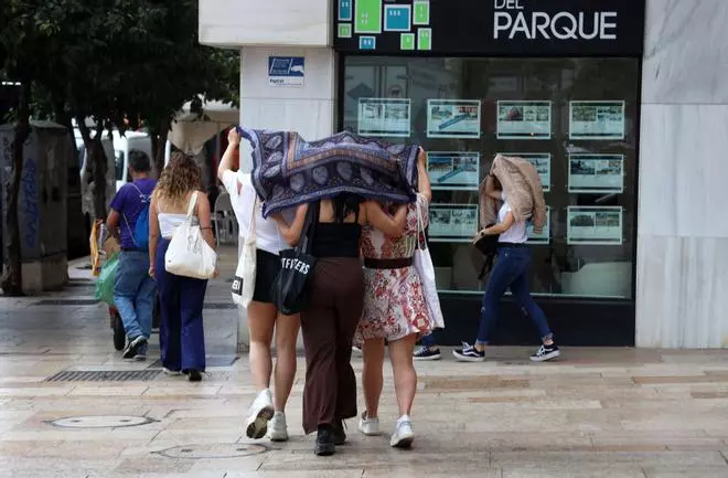 Llueve en Málaga, en alerta amarilla por tormenta