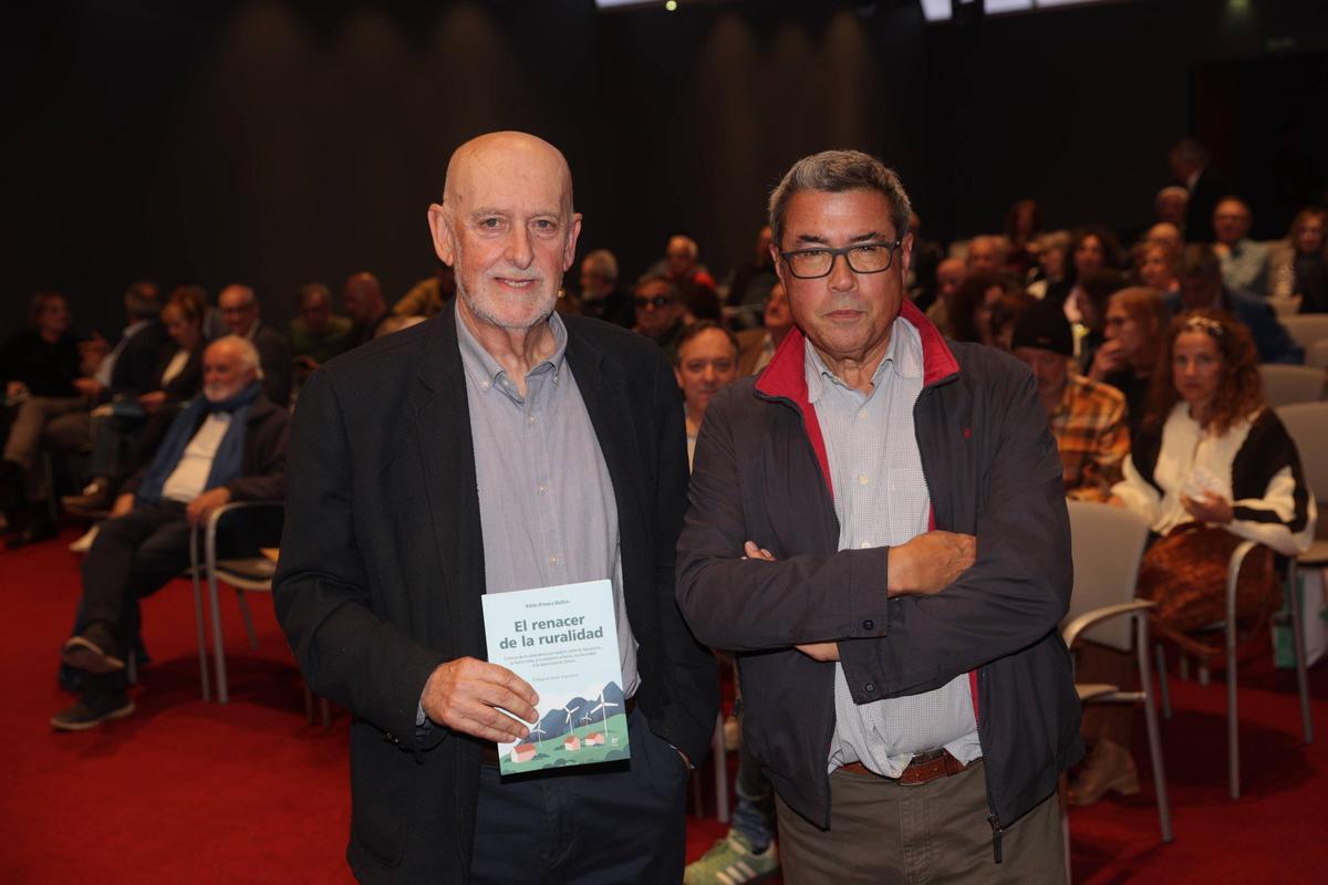 De izquierda a derecha, Pablo Priesca y Jaime Izquierdo, ayer en el Club LA NUEVA ESPAÑA.