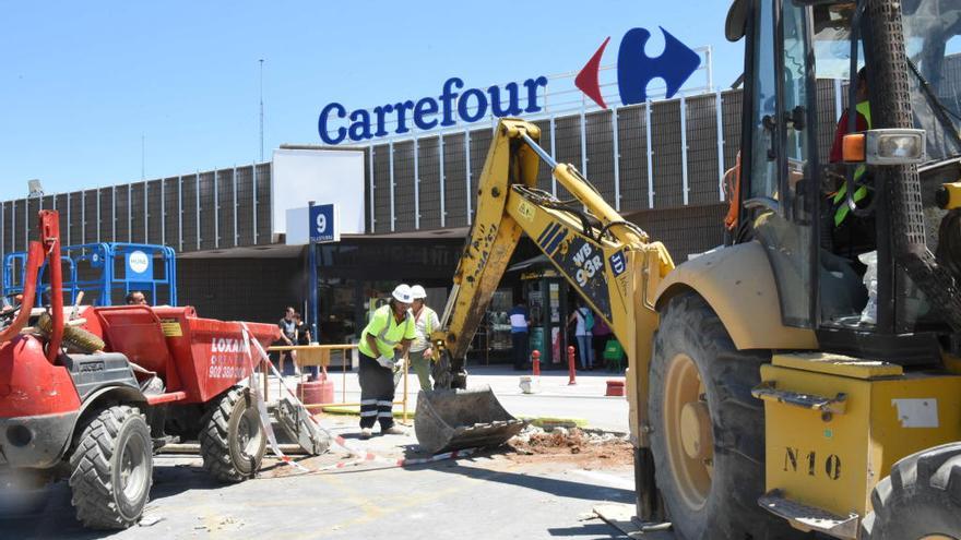 Las obras ya han comenzado en Carrefour Infante.