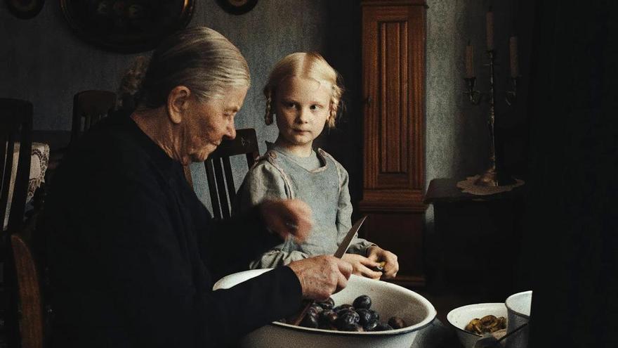 Crítica de 'El sonido de la caída': un drama majestuoso sobre el dolor, el trauma y la pulsión de muerte que atraviesa a varias generaciones de mujeres