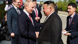 Putin y Kim Jong-un, en el cosmódromo de Vostochni. EFE