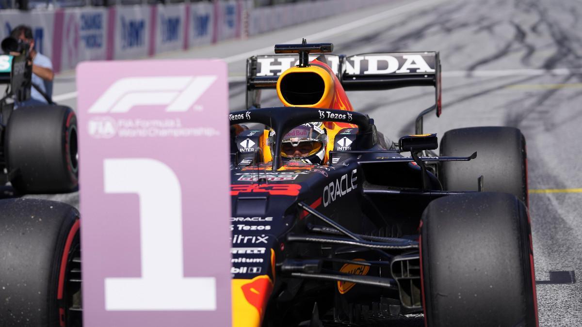 Verstappen, en el parque cerrado