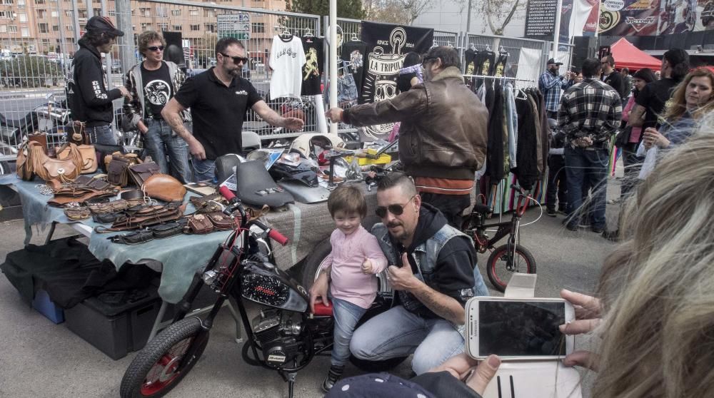 La octava edición del Swap Meet Hierros incluye la actuación del trío de chicas Las Bravas y su "rock de apartamento", el regreso de los míticos Bucaneros y los bailes de Lindy Hop Alicante.