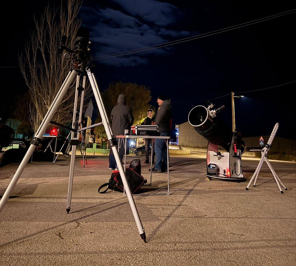 Observación astronómica en Arcos de la Polvorosa.