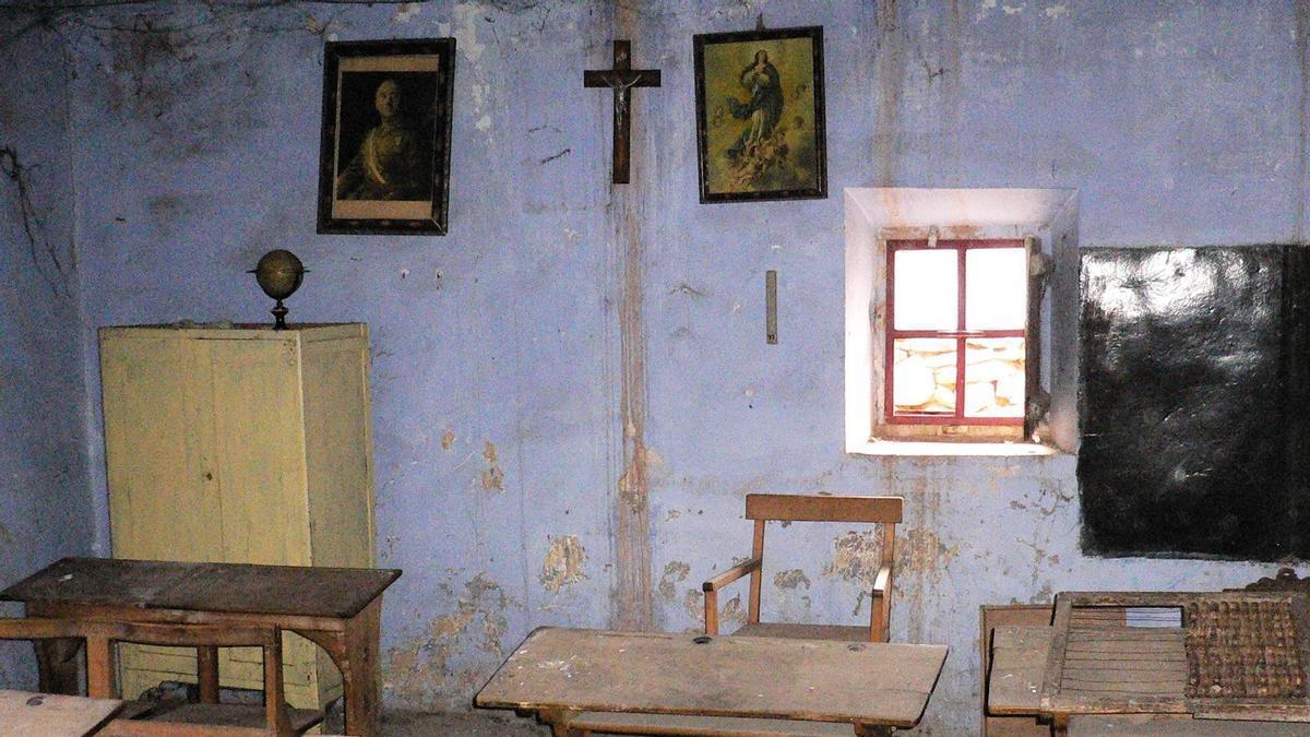 Un aula en una escuela de los años 50.