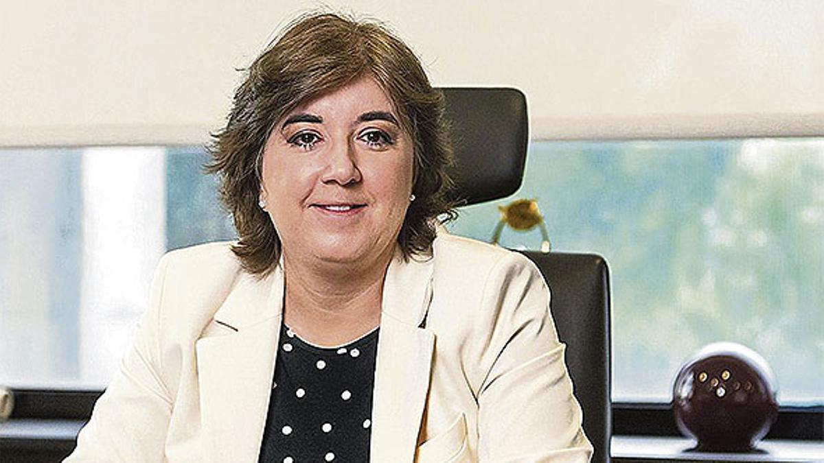 Concepción Cascajosa, presidenta interina de RTVE, en su despacho