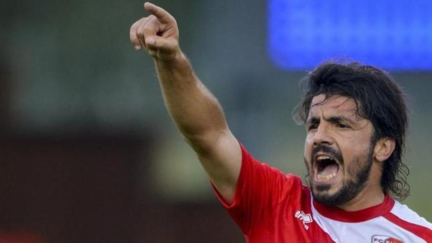 Tremendo guantazo de Gattuso a su asistente