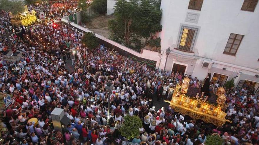 El Vía Crucis favorece a todos los
sectores y promociona Córdoba