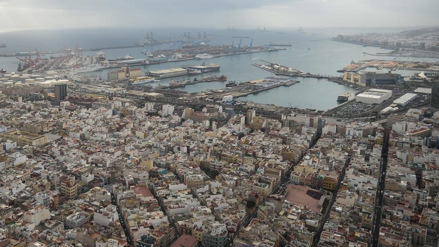 Ben Magec - Ecologistas en Acción se opone a la instalación de una planta de gas natural licuado en el Puerto de La Luz