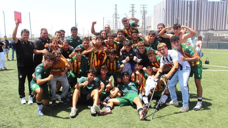 El juvenil del Castellón gana al Inter San José y celebra su retorno a la División de Honor 385 días después