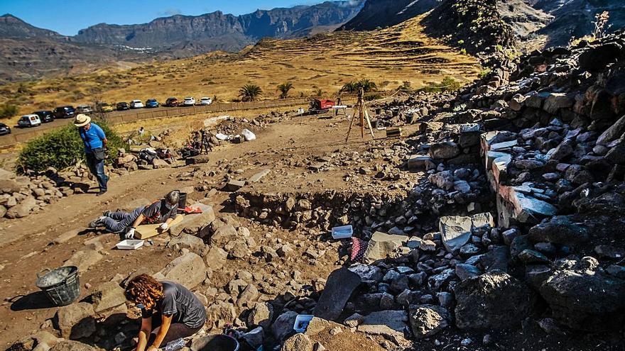 Excavaciones en el yacimiento de La Fortaleza. | | JOSÉ CARLOS GUERRA