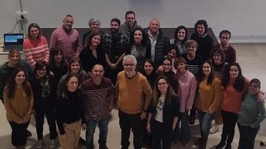 Trabajadores de Bienestar Social de Catarroja durante las charlas de asesoramiento.