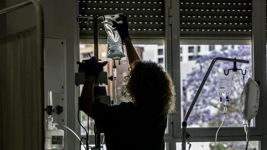 Sanidad mejorará la capacidad eléctrica de los hospitales hasta 2029 por si se repite un futuro 'apagón'