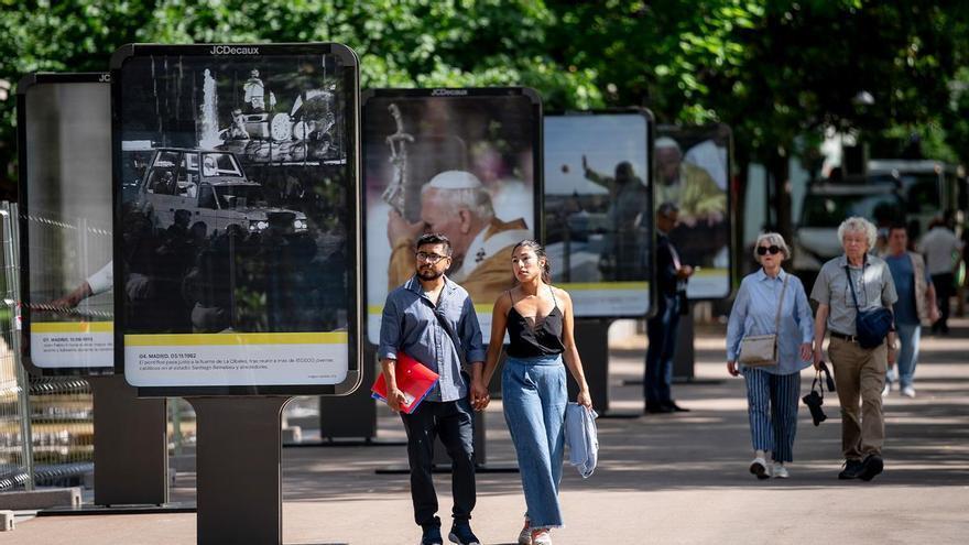 Madrid revive las visitas de Juan Pablo II y Benedicto XVI con una muestra fotográfica