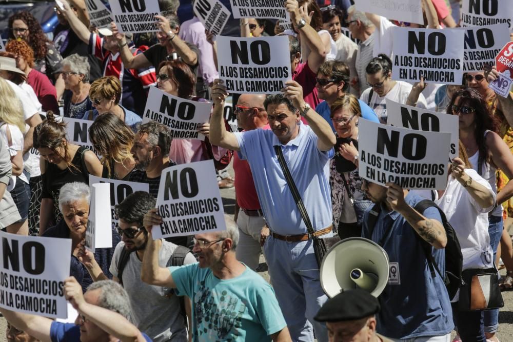 Protesta de los vecinos de La Camocha