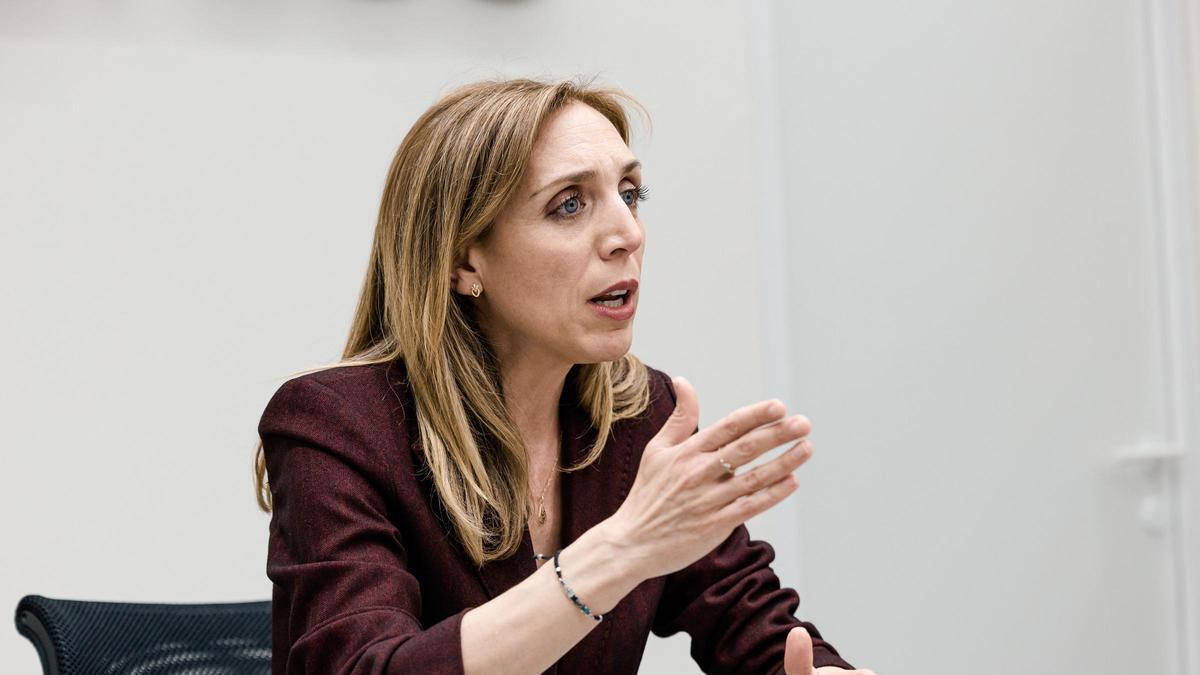 La alcaldesa de Alcorcón y vicepresidenta de la Comisión contra la Violencia de Género de la FEMP, Candelaria Testa, durante una entrevista para Europa Press
