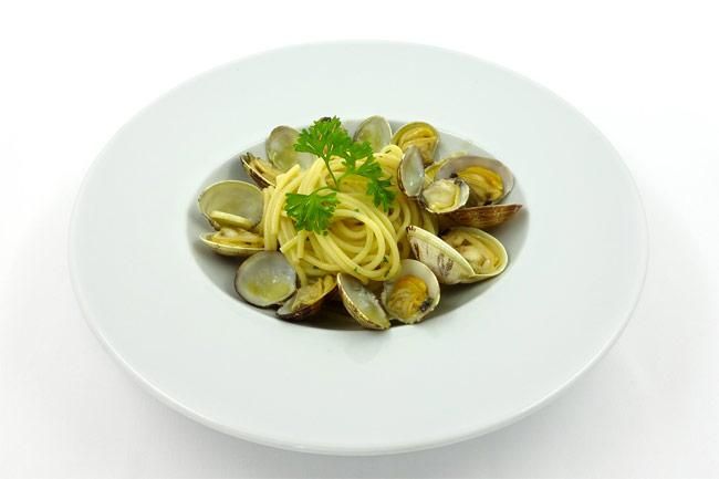 Espagueti 'alle vongole' del restaurante Reginella