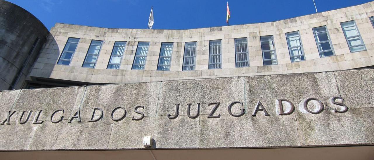 Fachada de los juzgados de Santiago de Compostela.