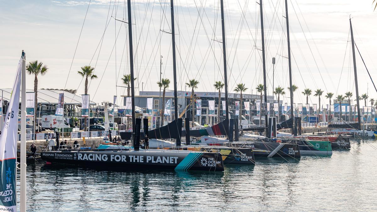 Los equipos de la Ocean Race en el Puerto de Alicante