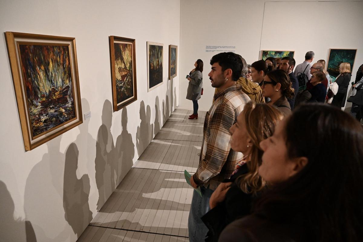 La inauguración de la exposición "José Benito Otero Baena. Un pintor sen pinceis"