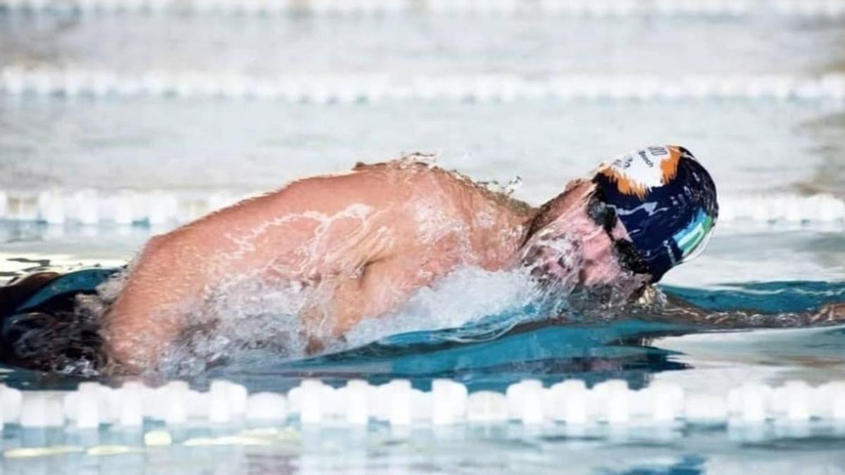 Roberto Veiga en una de las competiciones de natación. 