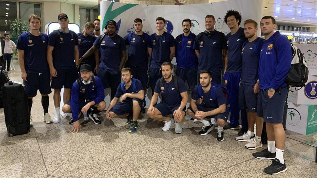 El Barça de balonmano realizó un largo viaje hasta llegar a Arabia Saudita