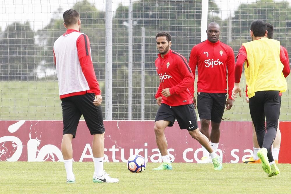 Entrenamiento del Sporting esta mañana en Mareo