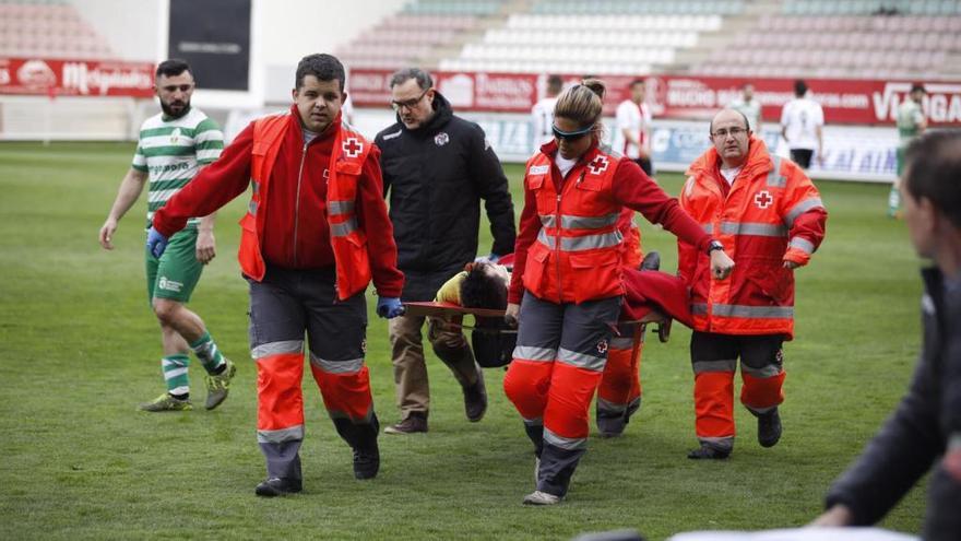 El portero de La Virgen del Camino, trasladado al hospital