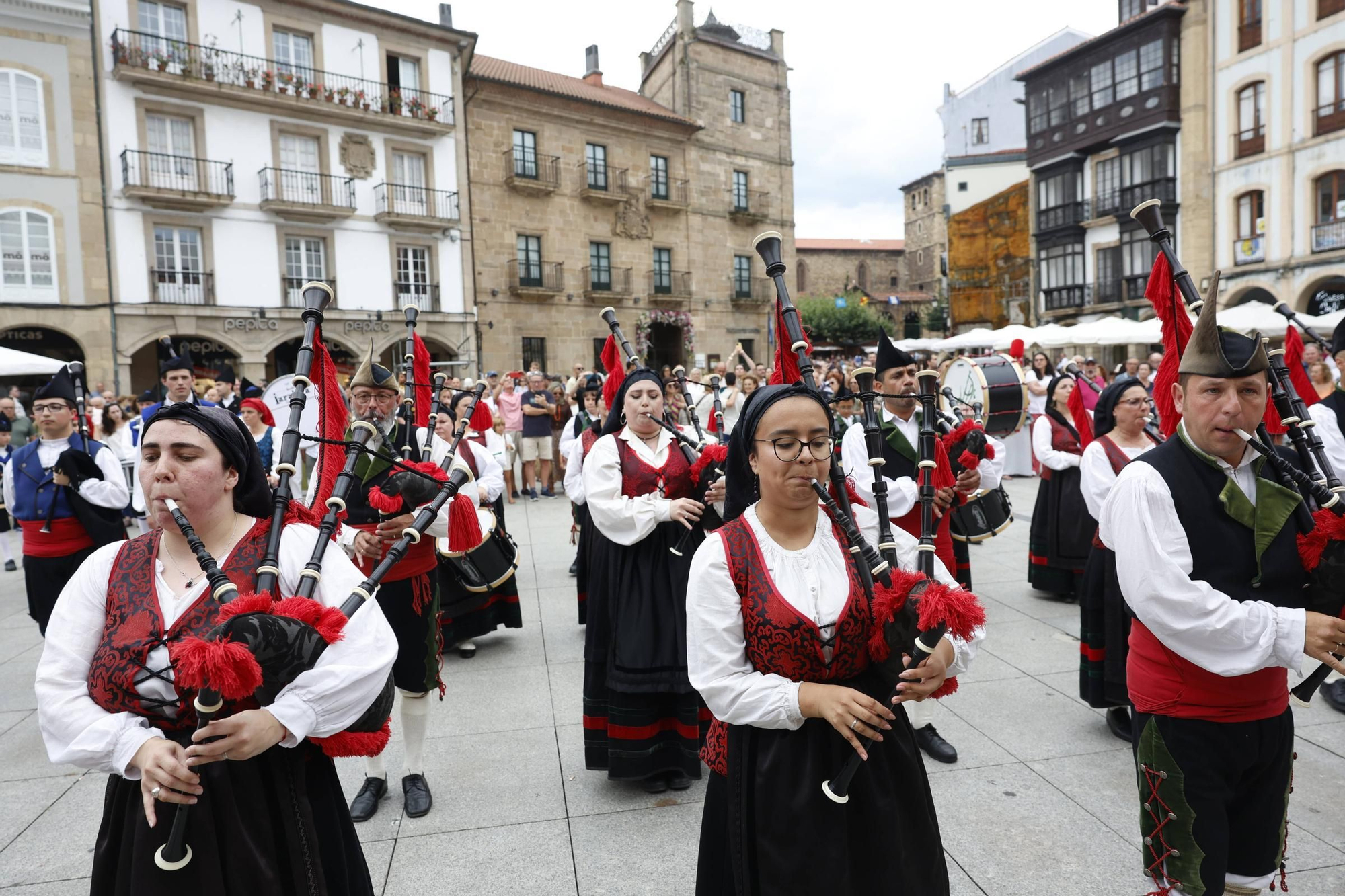 EN IMÁGENES: Así ha sido el primer día del Intercéltico en Avilés