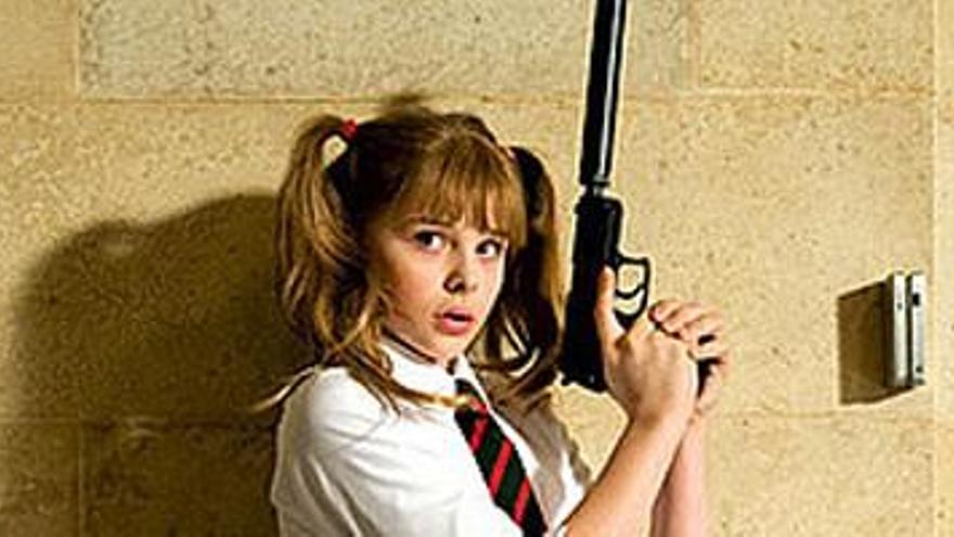 Chloë Grace Moretz, la joven revelación de Kick-Ass en el papel de la letal Hit-Girl es la nueva sensación en Hollywood.