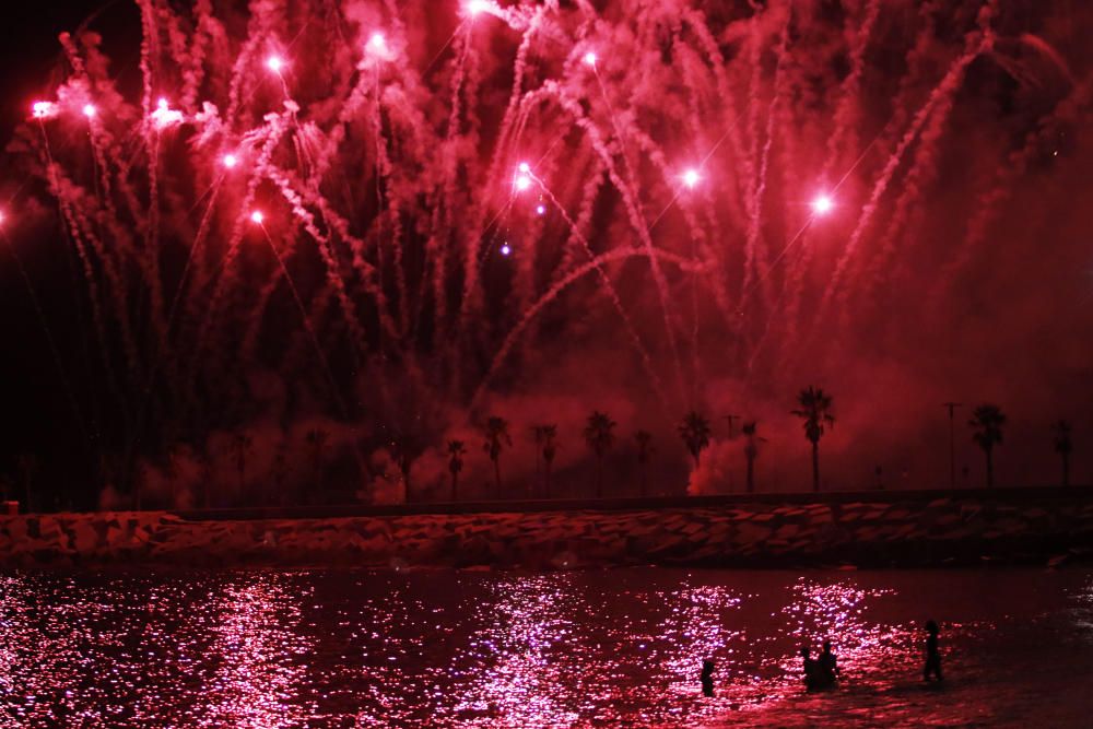 El pregón y los fuegos abren la Feria de Málaga 2019