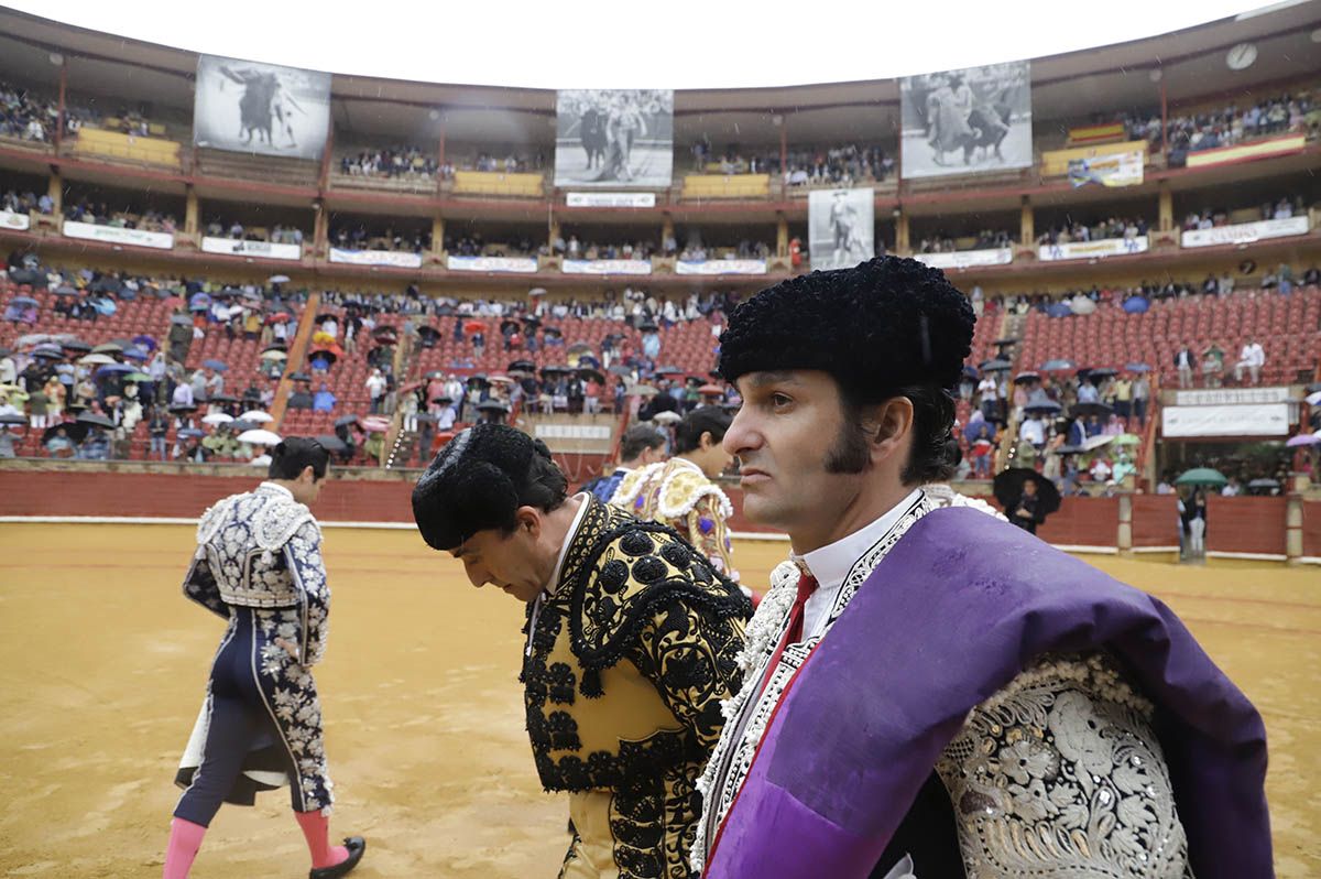 El aplazamiento de la corrida de Domingo Hernández en Córdoba, en imágenes