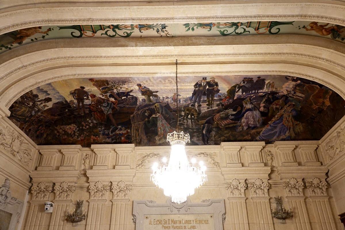 Muñoz Degrain recreó la acción heroica del pueblo malagueño durante el hundimiento de la Gneisenau en una de las pinturas del Salón de Plenos del Ayuntamiento.