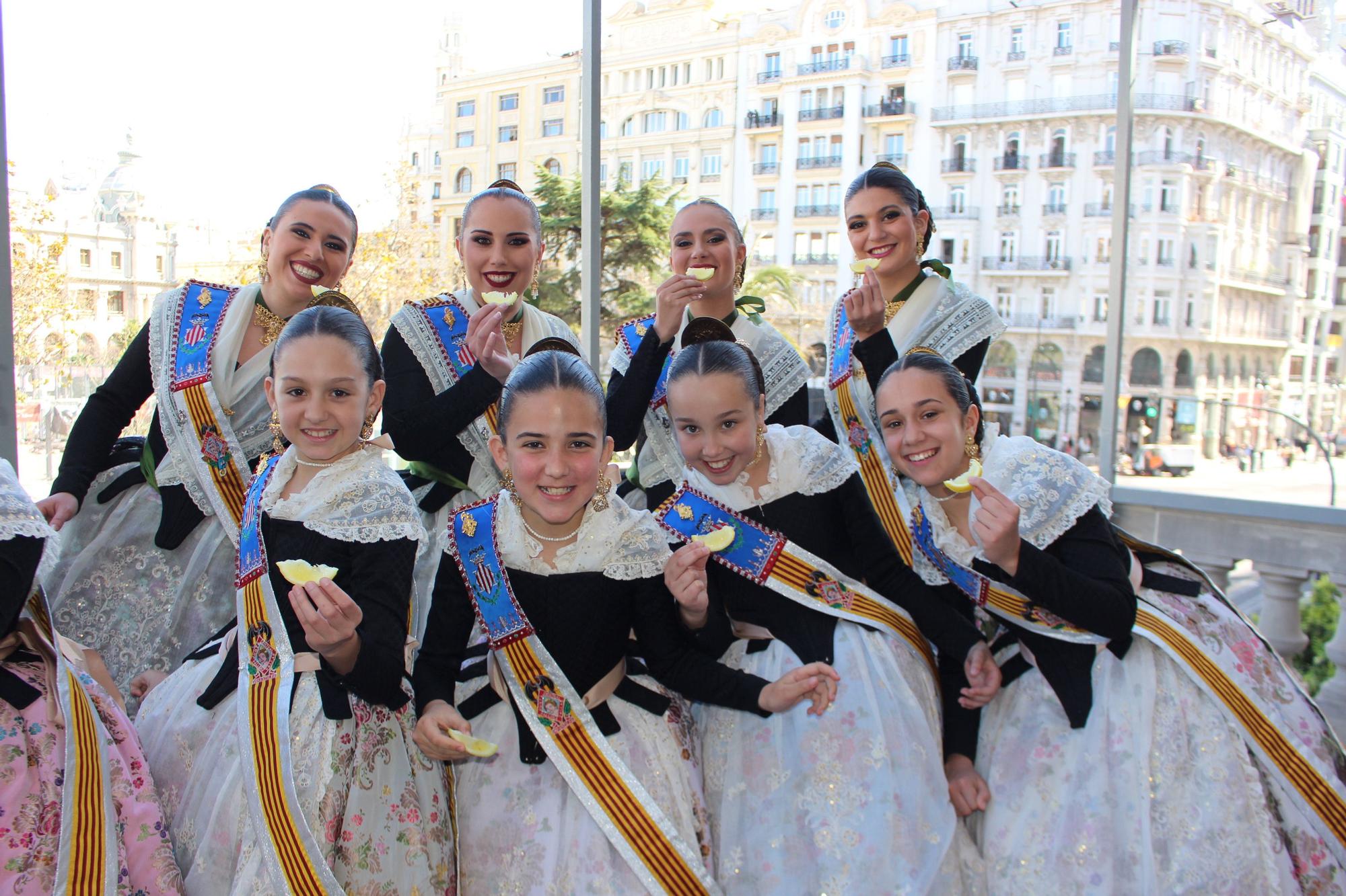 Cuando las "Fallas Limoneras" subieron al balcón de la "mascletà"