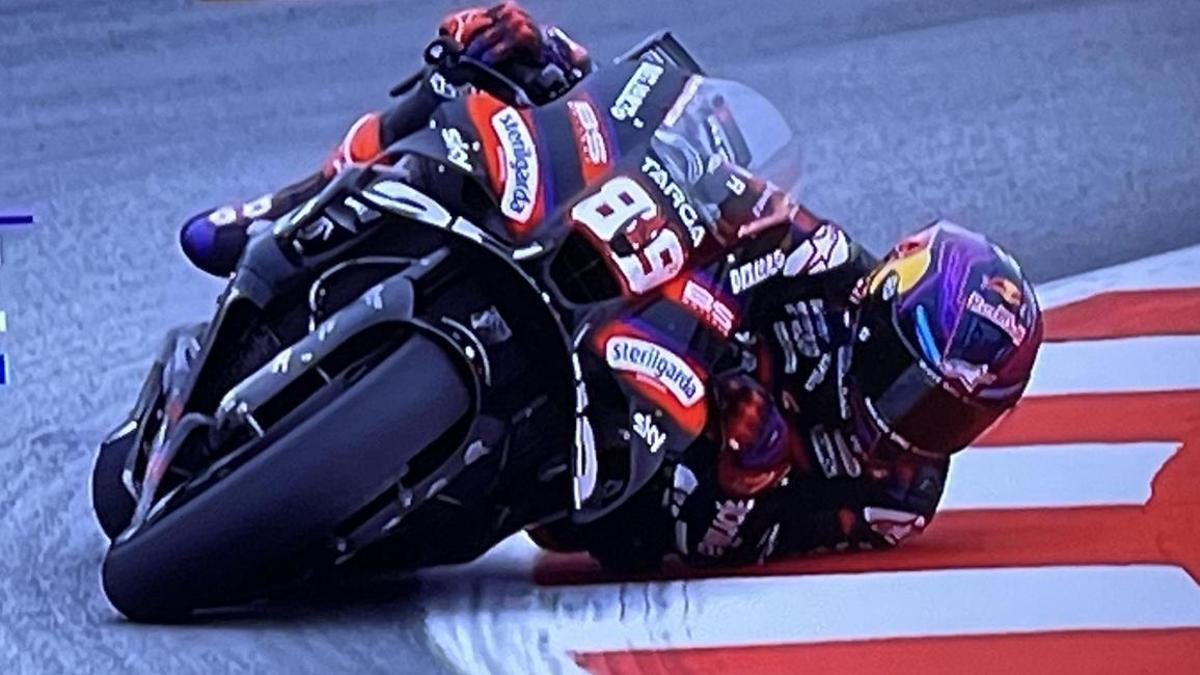 GP CATALUNYA DE MOTOGP | Martín recuesta su Aprilia sobre la pista de Montmeló y se acerca al récord de inclinación de Márquez
