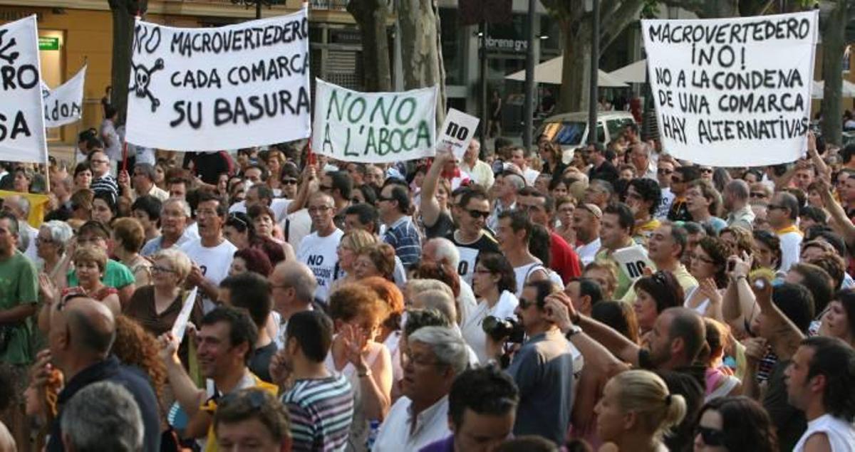 Un constructor declara ante la jueza que le ofrecieron amañar el vertedero de Llanera