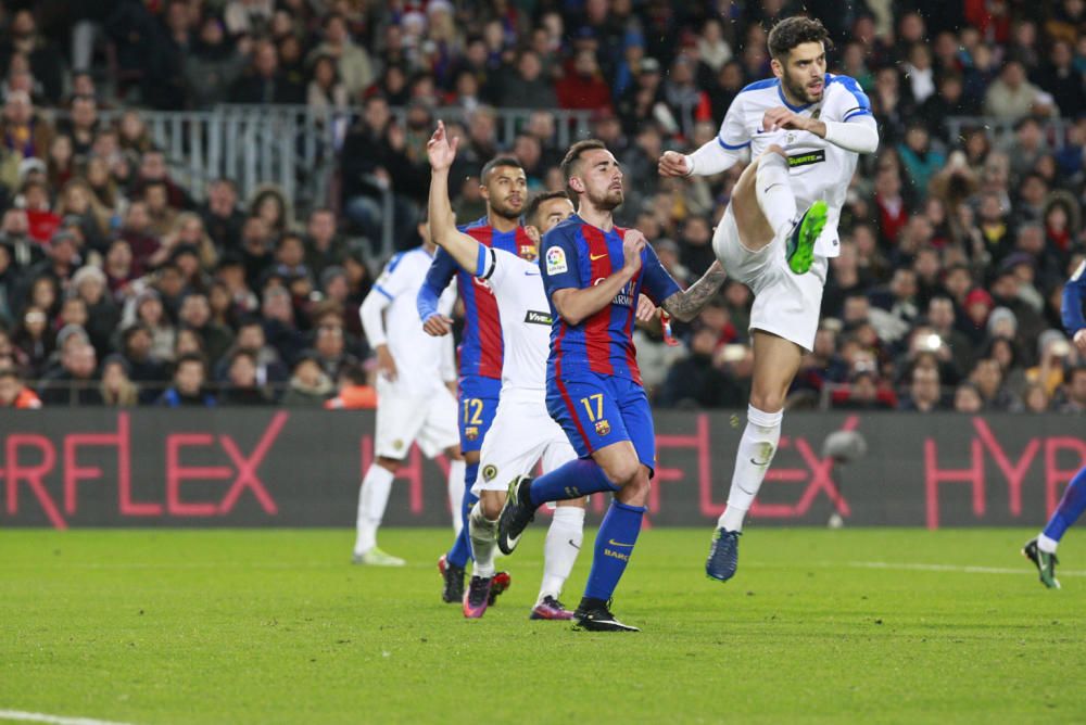 El Barça arrolla al Hércules en el Camp Nou