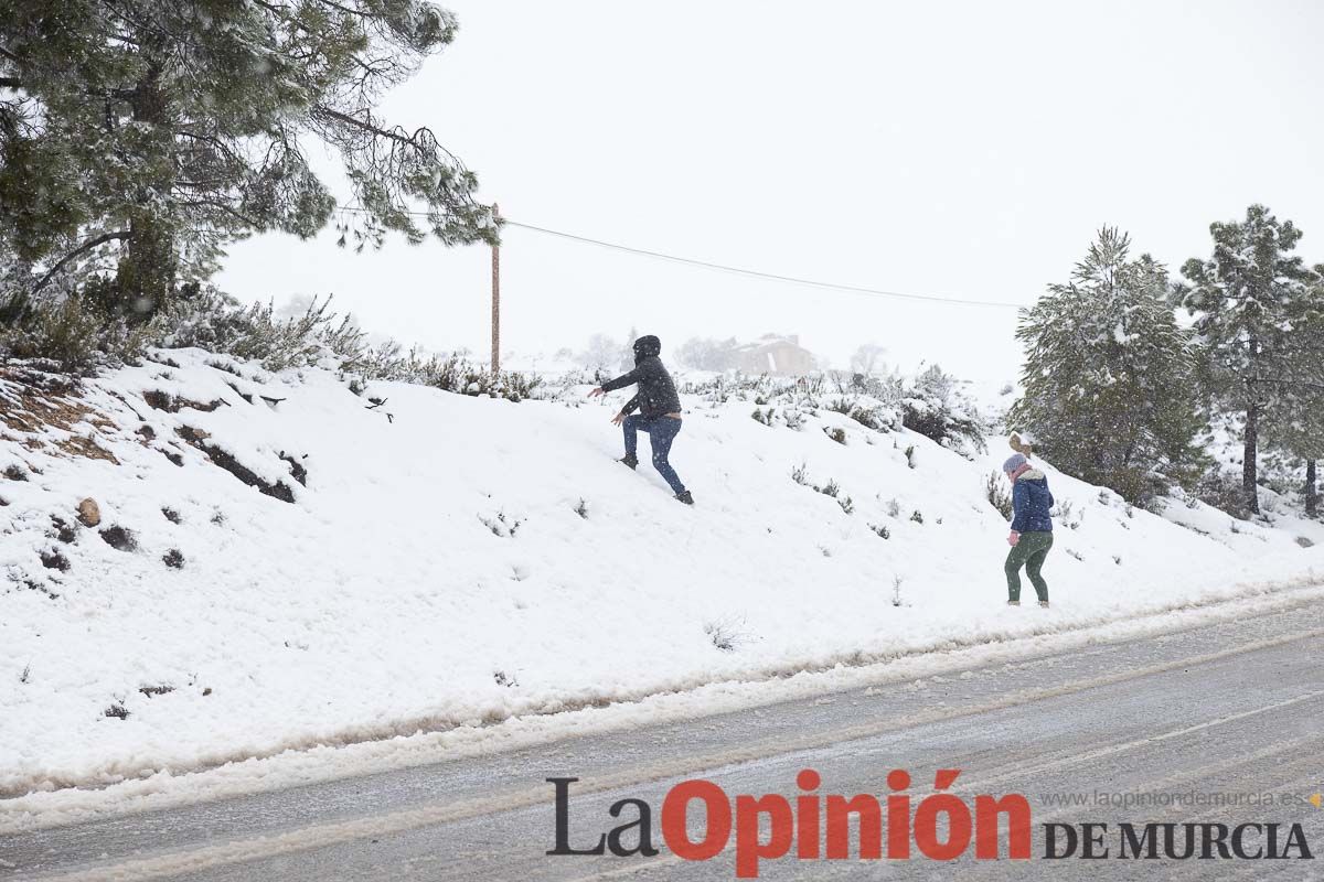 Continúa la nevada en las zonas altas de la comarca del Noroeste