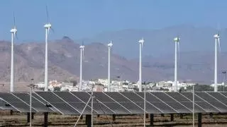 Las ayudas europeas para introducir renovables no llegan al sector privado de Canarias