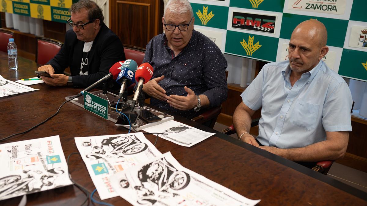 Presentación de la muestra de motos clásicas de la AMZ.