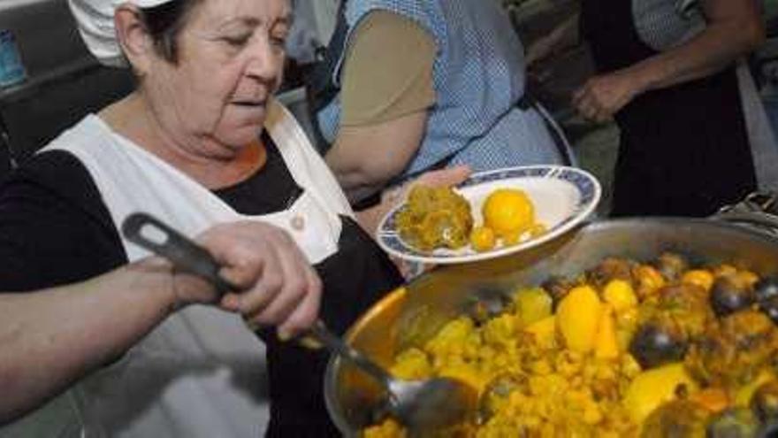 Medalla de oro al &quot;cocido con pelotas&quot; oriolano de Casa Corro