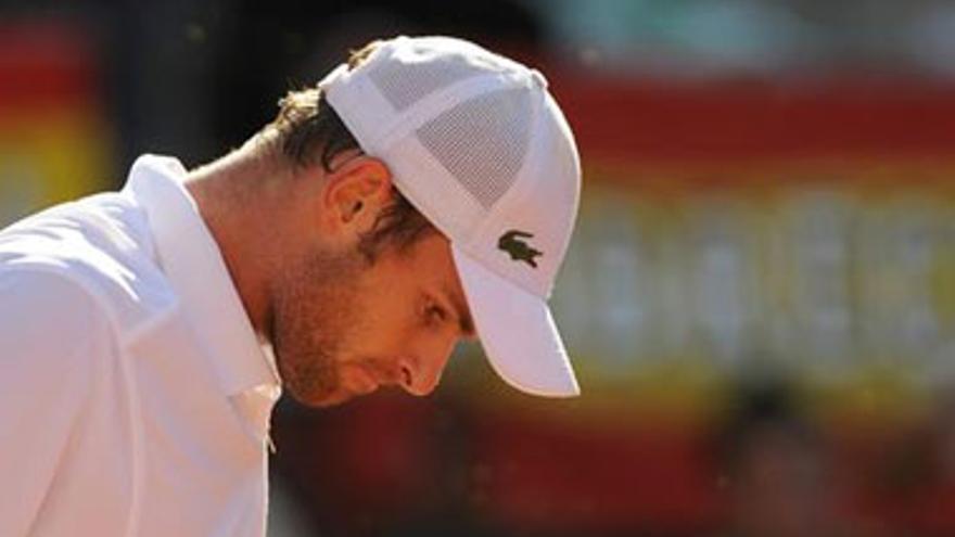 Cesa la lluvia en Madrid y comienza el partido entre Nadal y Roddick