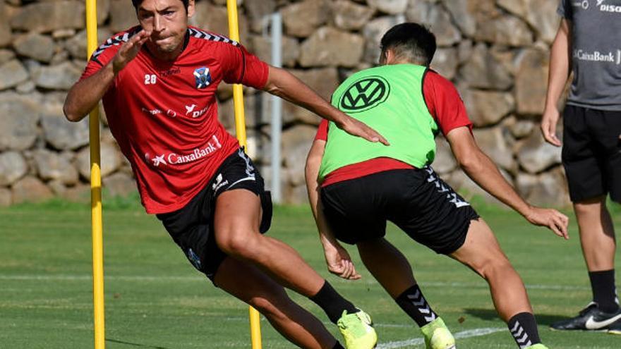 Borja Lasso podrá jugar ante el Racing después de cumplir una jornada de suspensión por una expulsión.