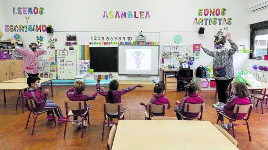 Escolares en el aula el curso pasado, respetando las medidas de seguridad para la prevención del coronavirus.