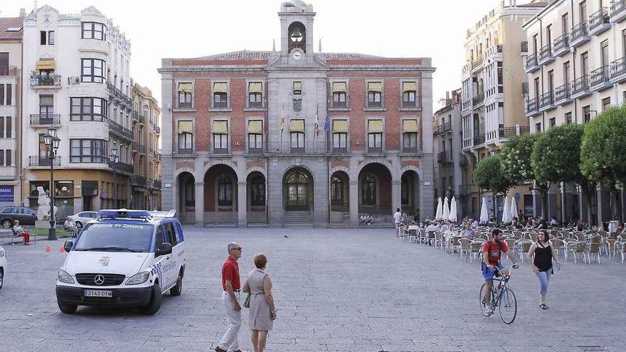 Plaza Mayor de Zamora, con el edificio del Ayuntamiento al fondo.