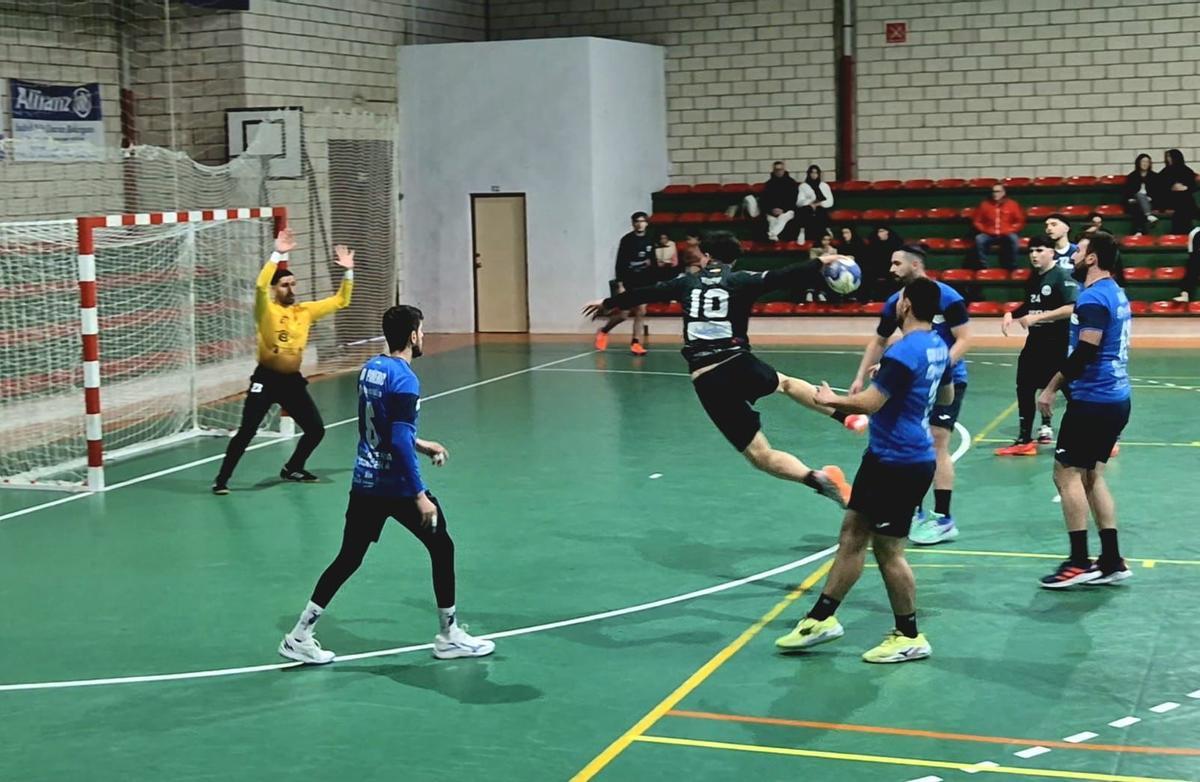 Imagen del partido entre Ciudad de Villafranca y UBP.