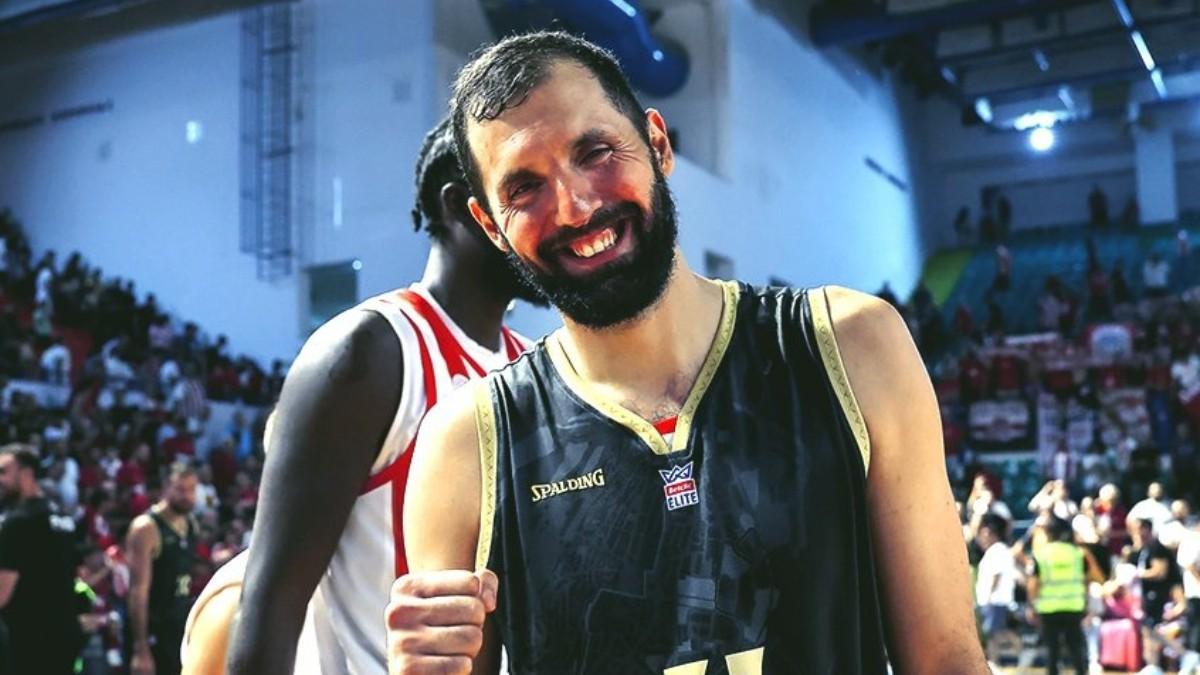 Mirotic se marca el gran objetivo que le faltó en el Barça