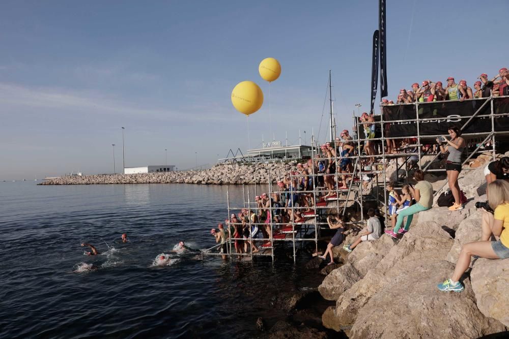 Triatlón: Paco Arnau y Carol Sitges ganan en el Passeig Marítim