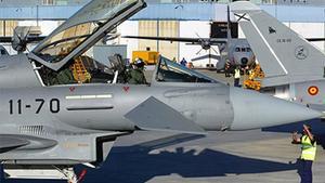 Un Eurofighter a la base aèria de Morón.